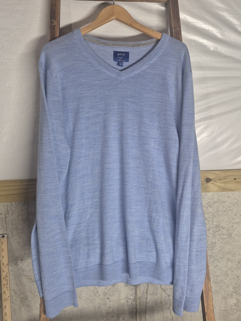 Apt. 9 Men's Light Blue V-Neck Sweater